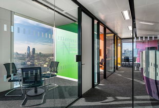 時(shí)尚辦公網(wǎng) 辦公設(shè)計(jì) 設(shè)計(jì)欣賞 處處皆景皆入畫 英國咨詢公司interim partners倫敦辦公設(shè)計(jì)欣賞